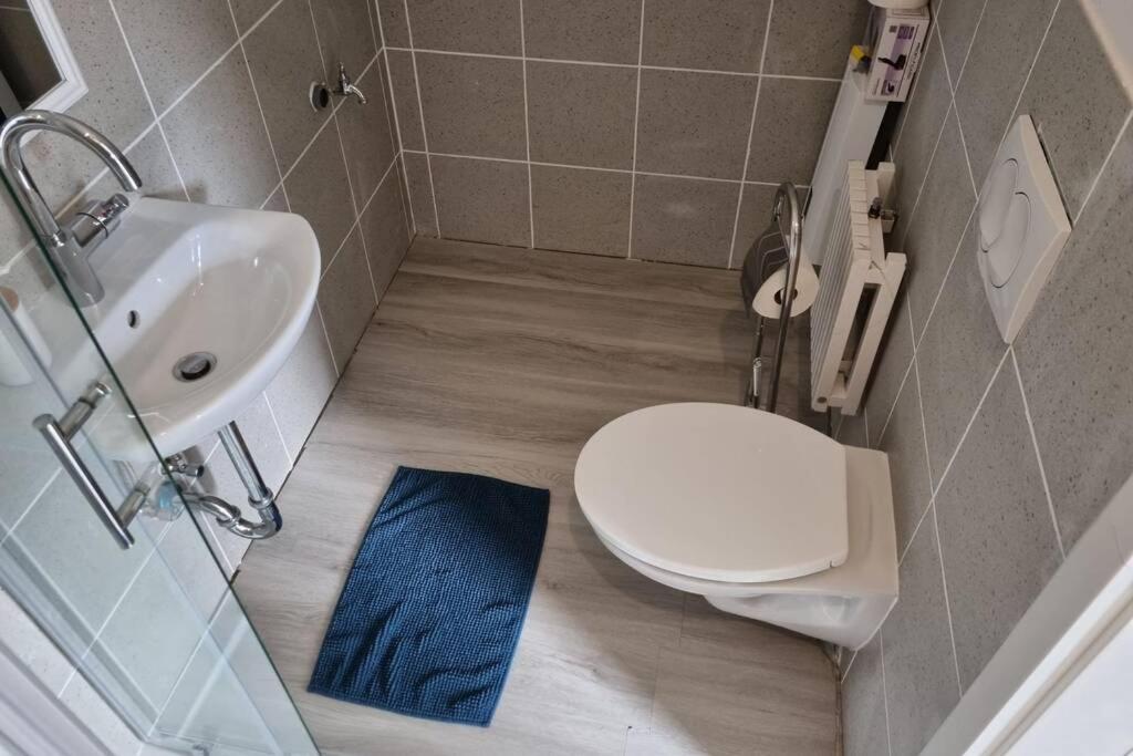 Ferienwohnung/Monteurwohnung Alte Garage Ahnatal Екстер'єр фото